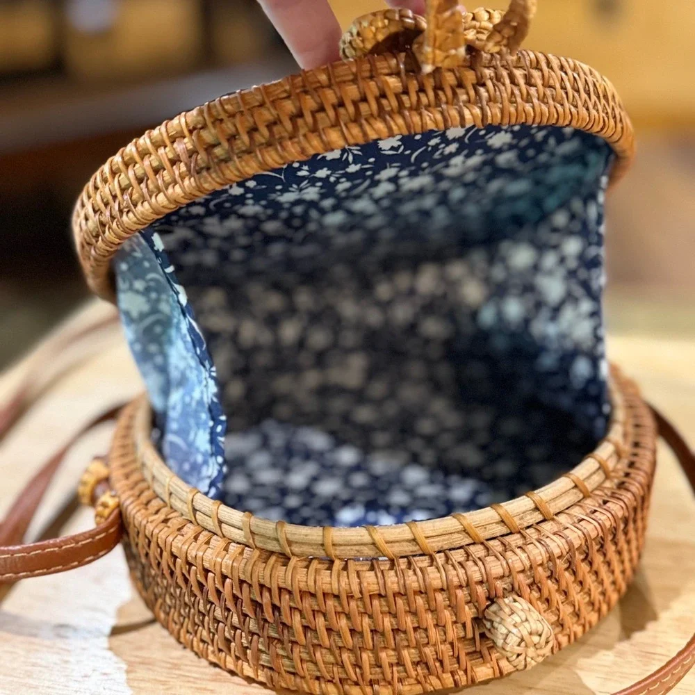 Round Woven Rattan‎ Crossbody Bag Natural Tan Wicker Circle Purse Floral Lining